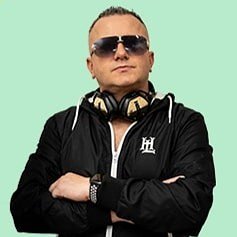 Portret DJ Hazel