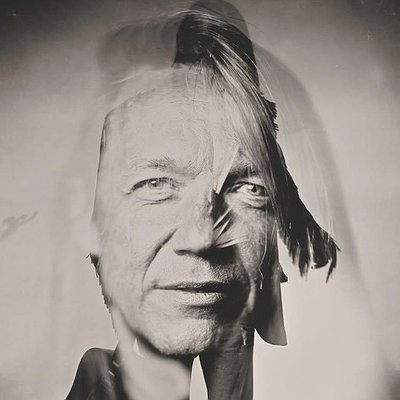 Portret Wojtek Mazolewski