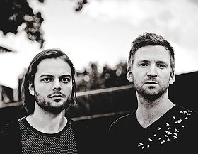KIASMOS